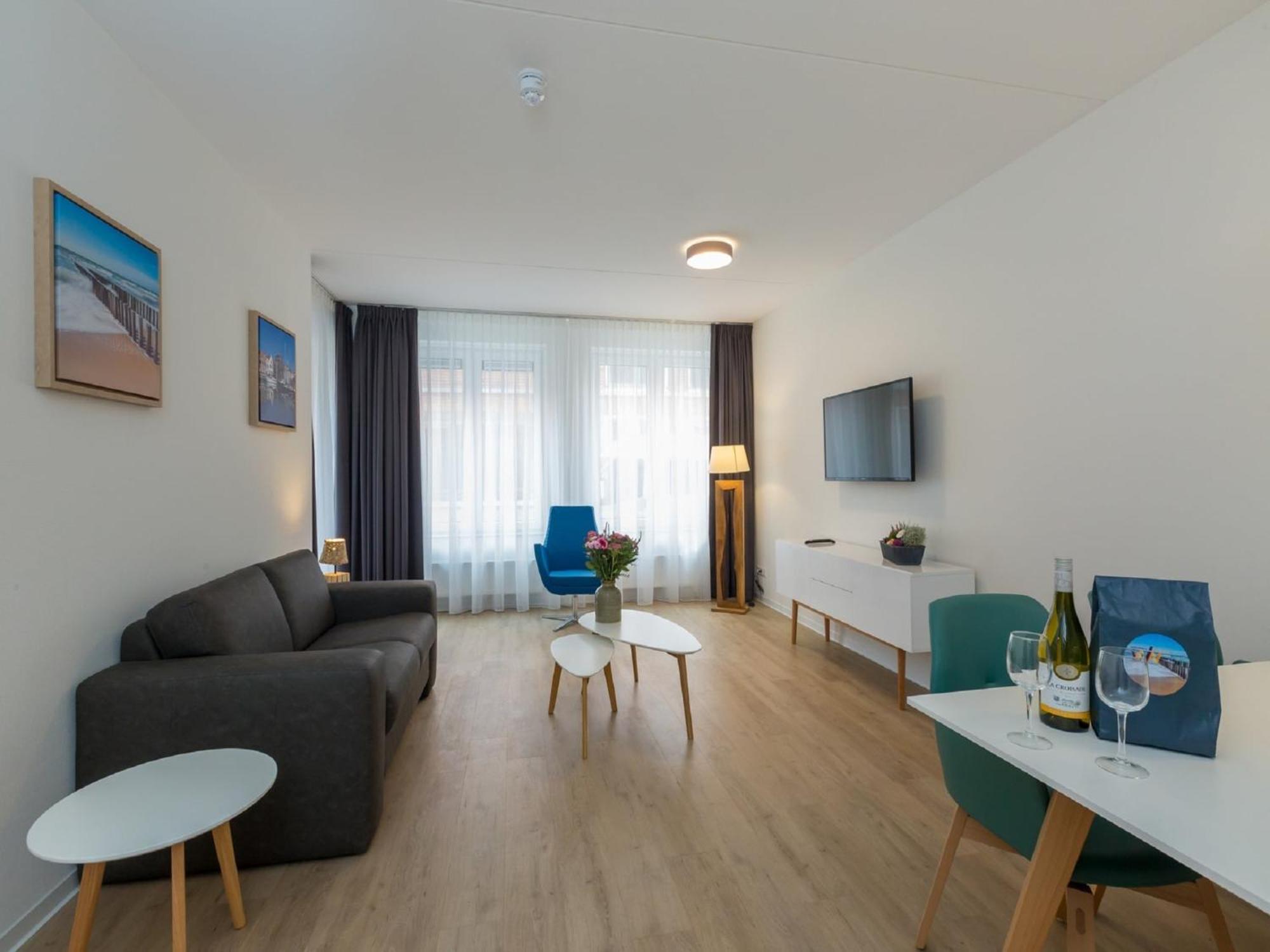 Lush Apartment In Zoutelande Near Beach Exteriör bild